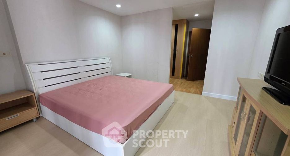 For rent 1 bed condo in Watthana, Bangkok