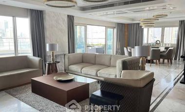 For sale 3 bedrooms condo in Khlong Toei, Bangkok