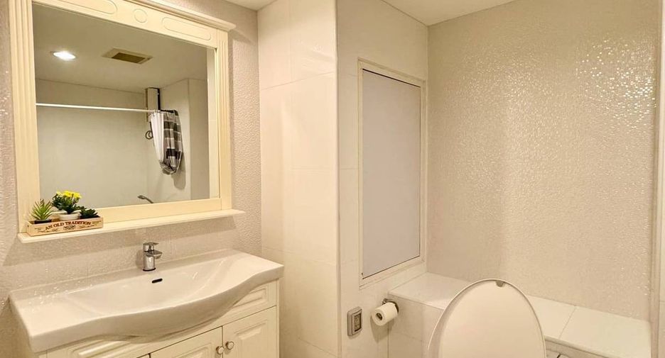For rent 1 bed condo in Watthana, Bangkok