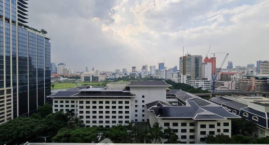 À louer 2 chambres condo à Pathum Wan, Bangkok