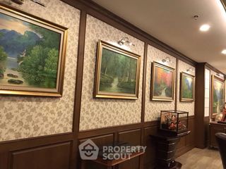 For rent 3 bedrooms condo in Yan Nawa, Bangkok