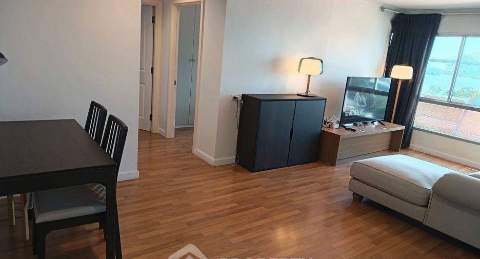 For rent 2 bedrooms condo in Yan Nawa, Bangkok