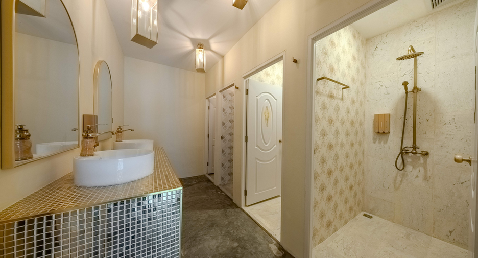 For sale 5 ベッドルーム hotel in Ko Samui, Surat Thani