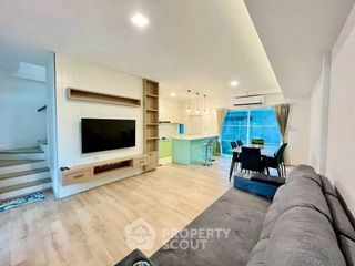 For rent 3 bedrooms townhouse in Prawet, Bangkok