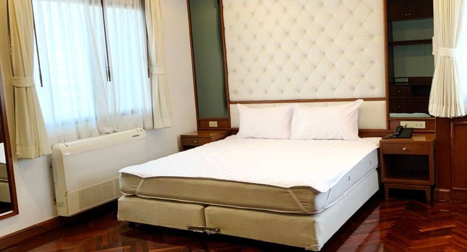 Condo en alquiler de 3 habitaciones en Watthana, Bangkok