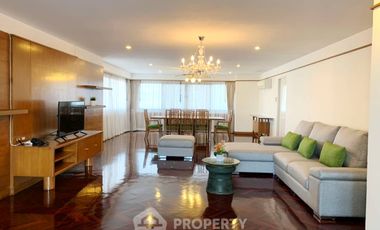 Condo en alquiler de 3 habitaciones en Watthana, Bangkok