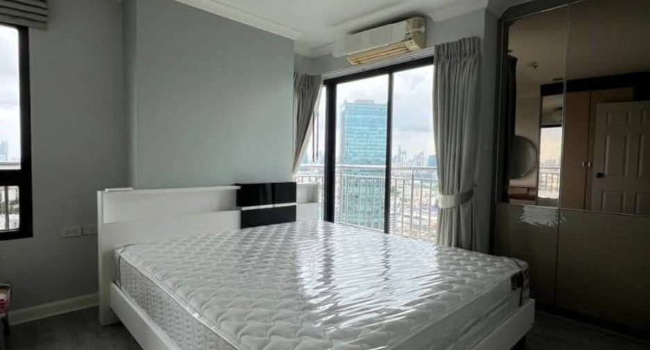 For rent 2 bedrooms condo in Yan Nawa, Bangkok
