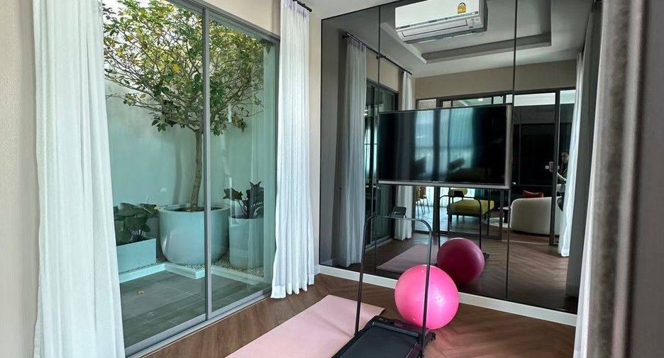 For sale 3 bedrooms house in Lat Krabang, Bangkok