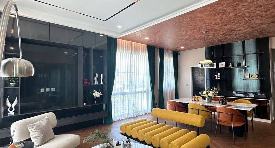 For sale 3 bedrooms house in Lat Krabang, Bangkok