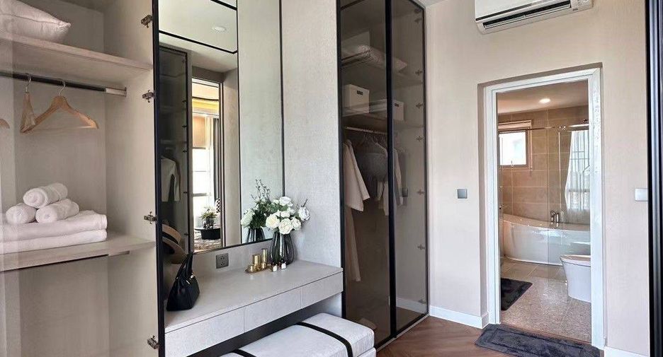 For sale 3 bedrooms house in Lat Krabang, Bangkok