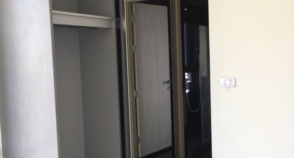 For sale 1 bed condo in Khlong Toei, Bangkok
