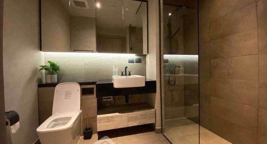 For rent and for sale 2 bedrooms condo in Watthana, Bangkok