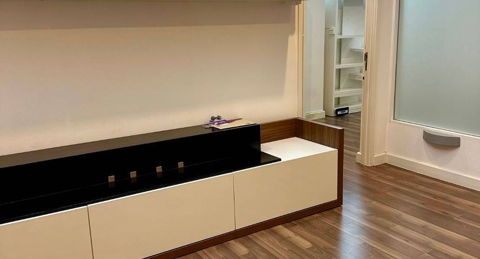 For sale 1 bed condo in Thon Buri, Bangkok