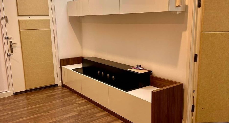 For sale 1 bed condo in Thon Buri, Bangkok