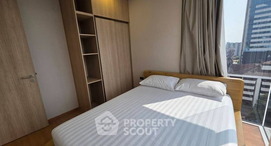 For sale 2 bedrooms condo in Khlong Toei, Bangkok