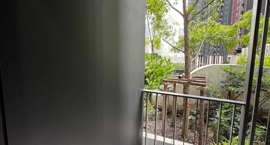 For sale 1 bed condo in Huai Khwang, Bangkok