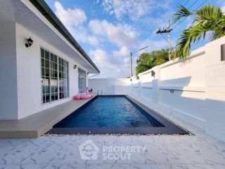 Villa en alquiler y en venta de 2 habitaciones en Bang Lamung, Chonburi