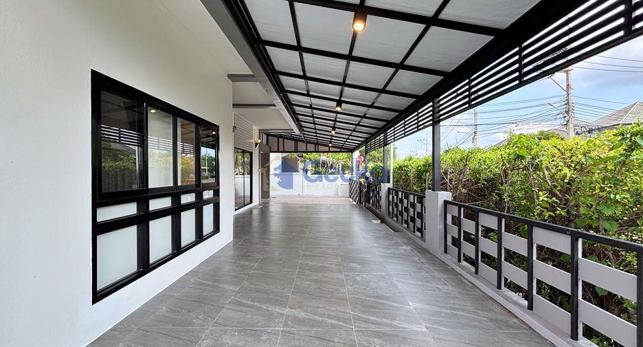 Haus zur Miete mit 3 Zimmer in Bang Lamung, Chonburi