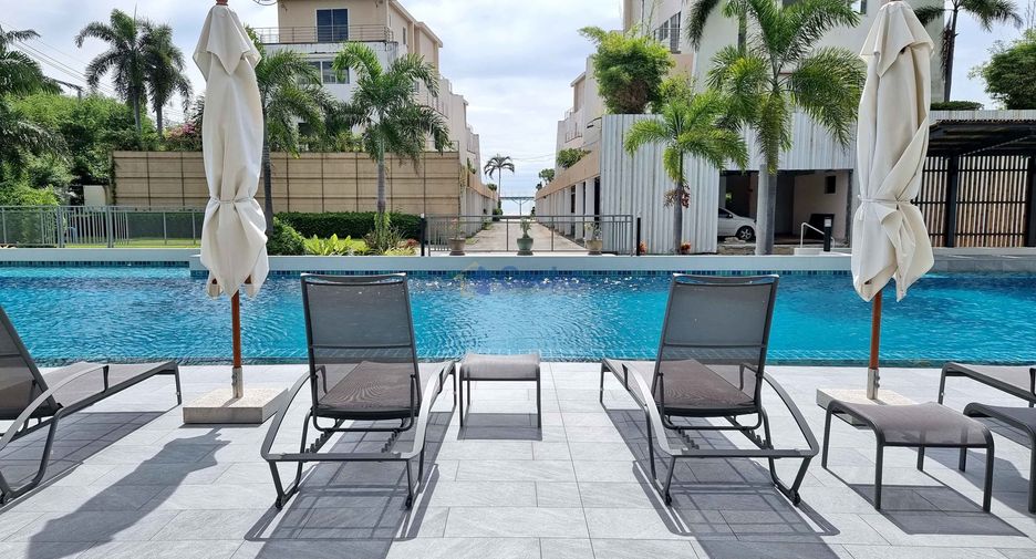 For sale 2 bedrooms condo in Jomtien, Pattaya