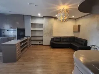 À louer 2 chambres condo à Huai Khwang, Bangkok