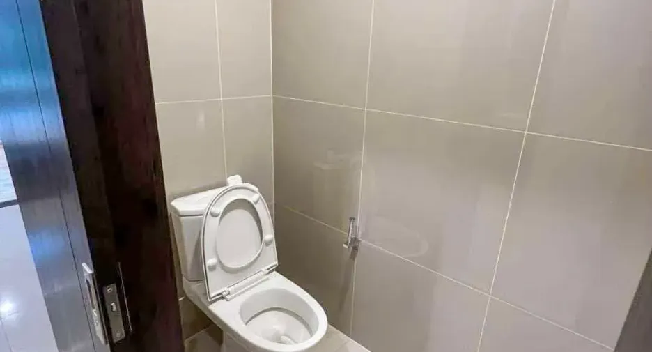 出售 和 出租 1 卧室 公寓 在 Huai Khwang, 曼谷