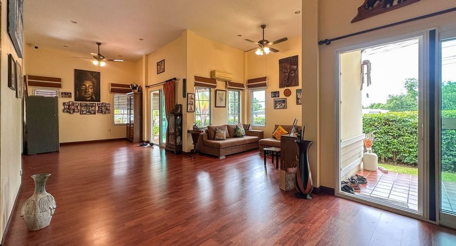 À vendre 3 chambres villa à Pran Buri, Prachuap Khiri Khan