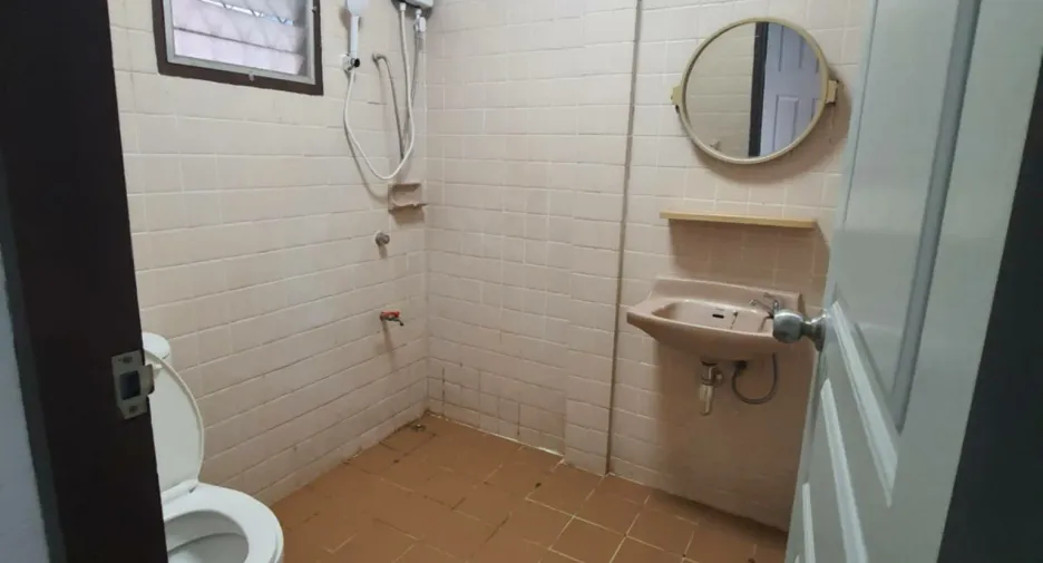 For rent 3 bedrooms house in San Kamphaeng, Chiang Mai