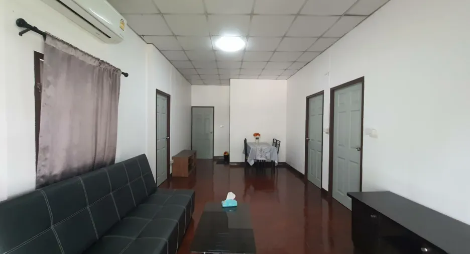 For rent 3 bedrooms house in San Kamphaeng, Chiang Mai