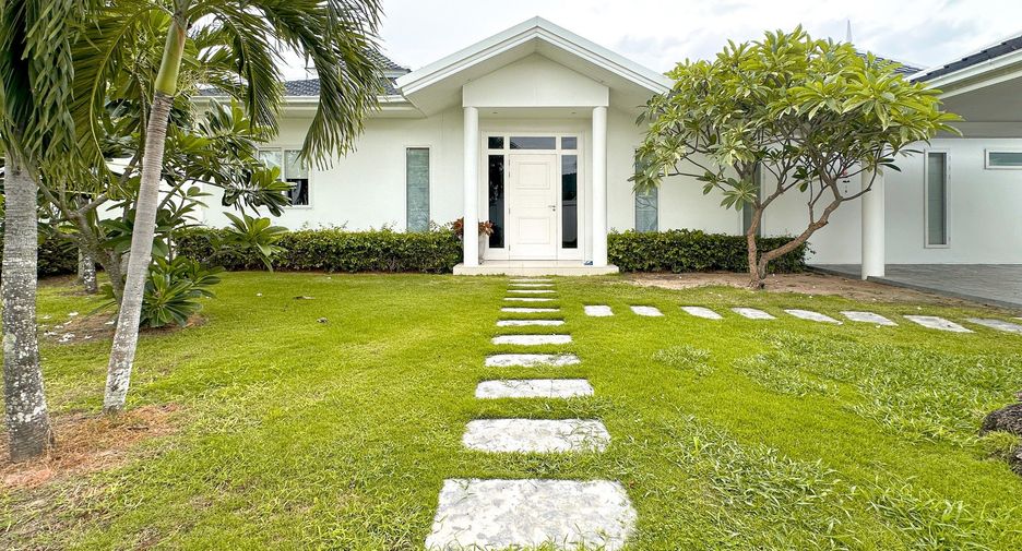 For rent 3 bedrooms villa in Hua Hin, Prachuap Khiri Khan