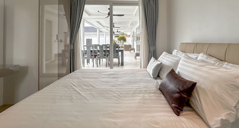 For rent 3 bedrooms villa in Hua Hin, Prachuap Khiri Khan