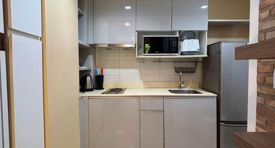 À louer 1 chambre condo à Phra Khanong, Bangkok