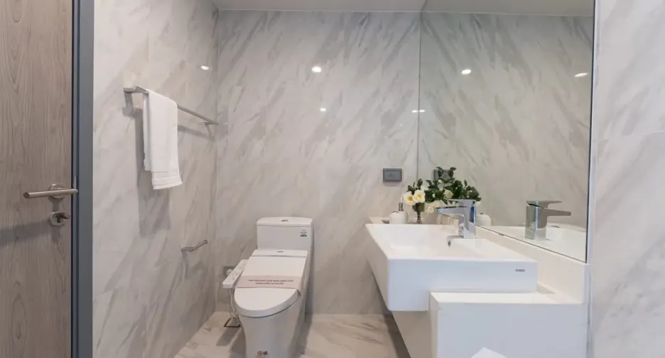 For rent 1 bed condo in Khlong Toei, Bangkok