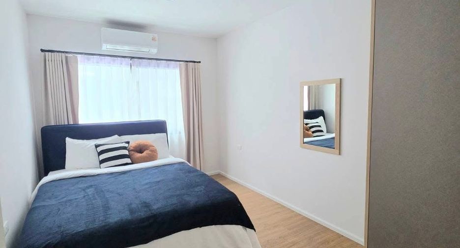 For rent 3 bedrooms villa in Saphan Sung, Bangkok