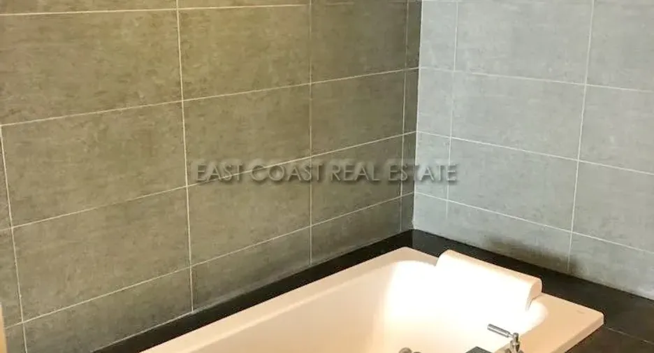 For sale 3 bedrooms condo in Bang Lamung, Chonburi