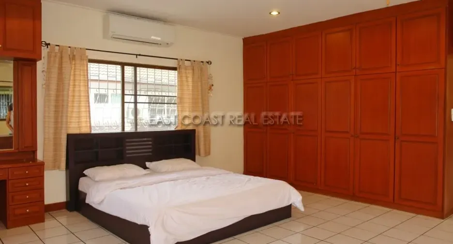 For rent 3 bedrooms house in Bang Lamung, Chonburi