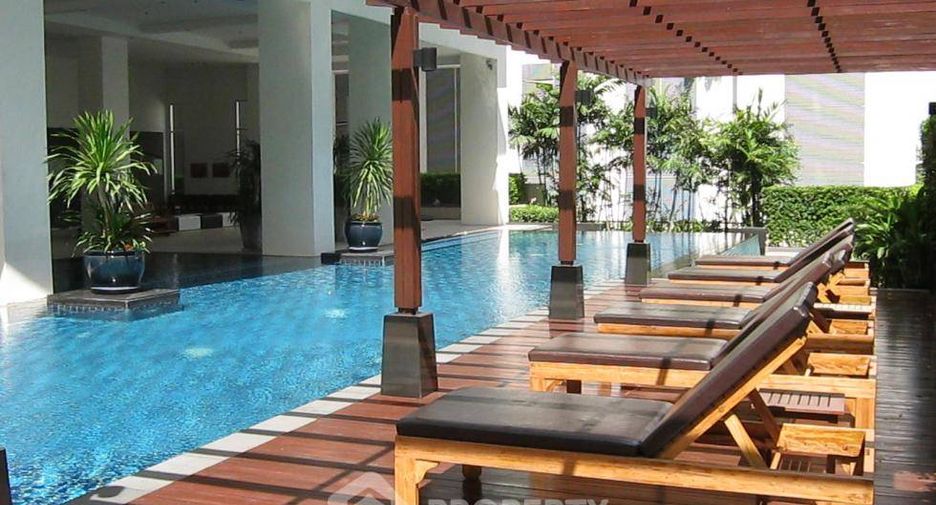 For rent 2 ベッドルーム condo in Pathum Wan, Bangkok