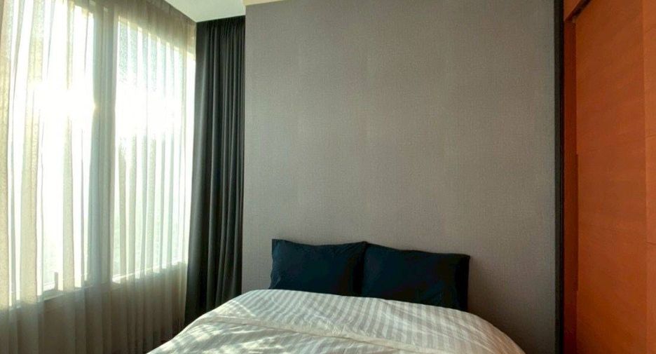 For rent 2 bedrooms condo in Sathon, Bangkok