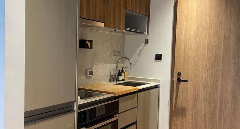 For rent 1 bed condo in Watthana, Bangkok