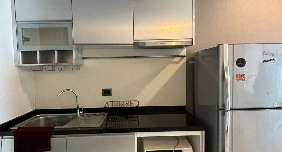 For rent 1 bed condo in Huai Khwang, Bangkok