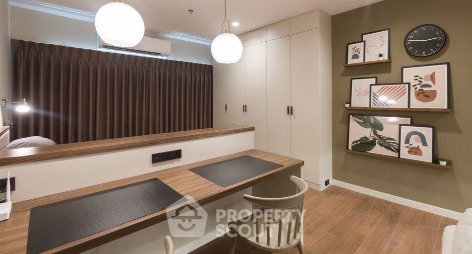 For rent 1 bed condo in Yan Nawa, Bangkok