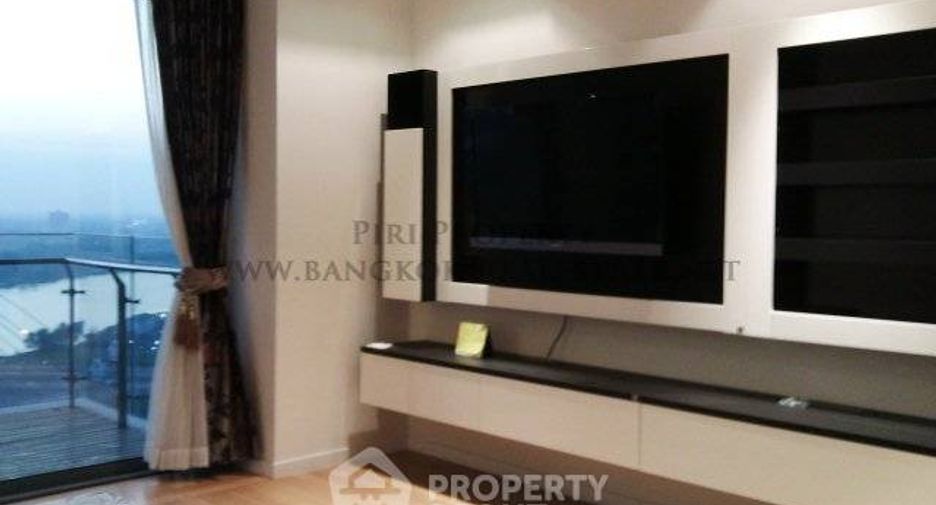 For rent 2 bedrooms condo in Yan Nawa, Bangkok