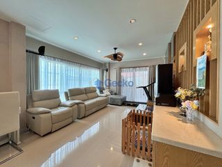Haus zum Kauf mit 3 Zimmer in Bang Lamung, Chonburi