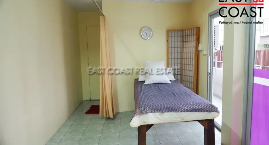 For sale retail Space in Bang Lamung, Chonburi