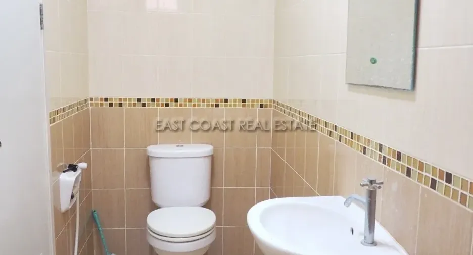 For rent そして for sale retail Space in Bang Lamung, Chonburi