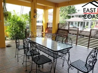 For rent 6 bedrooms house in Na Jomtien, Pattaya