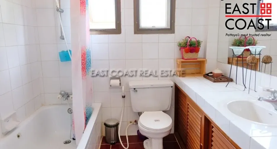 For rent 6 bedrooms house in Na Jomtien, Pattaya