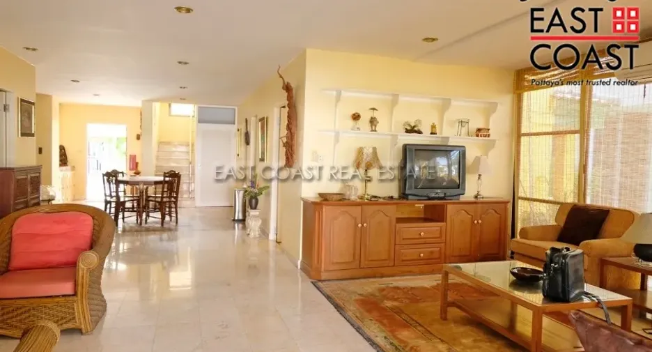For rent 6 bedrooms house in Na Jomtien, Pattaya