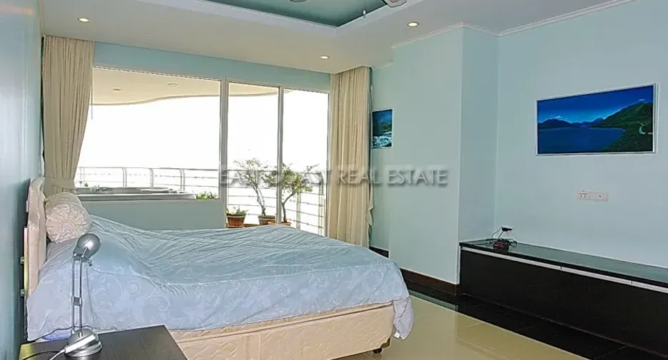 For sale 3 ベッドルーム condo in Jomtien, Pattaya