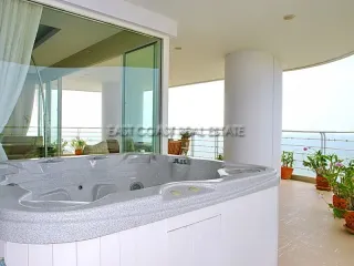 For sale 3 ベッドルーム condo in Bang Lamung, Chonburi