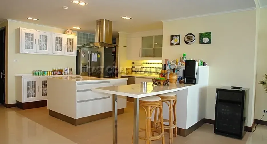For sale 3 ベッドルーム condo in Jomtien, Pattaya
